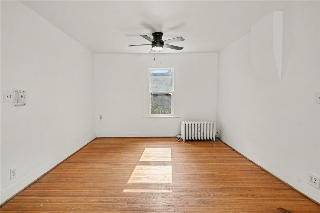 54 Sanford St B (Upper)