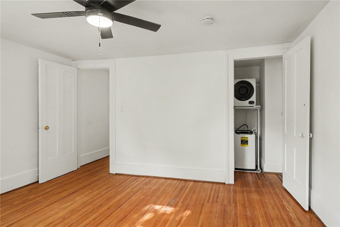 54 Sanford St B (Upper)