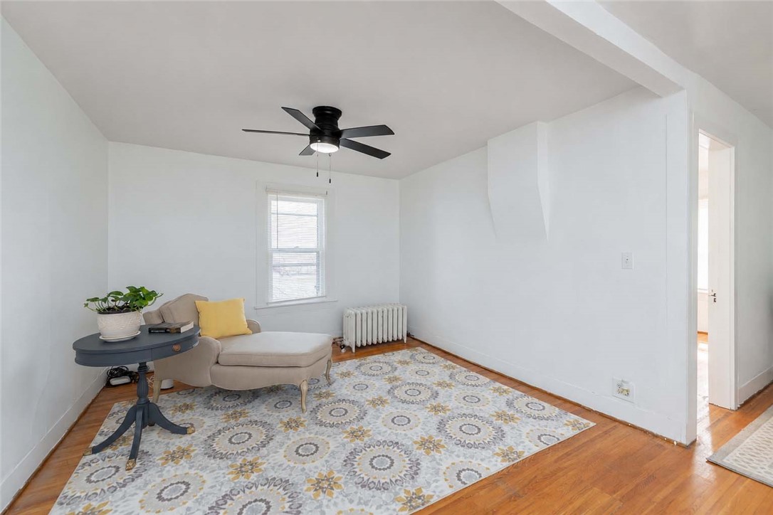 54 Sanford St B (Upper)