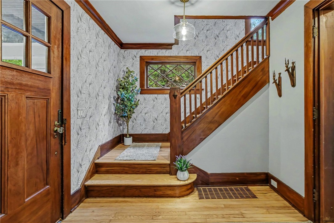13 Brook Rd