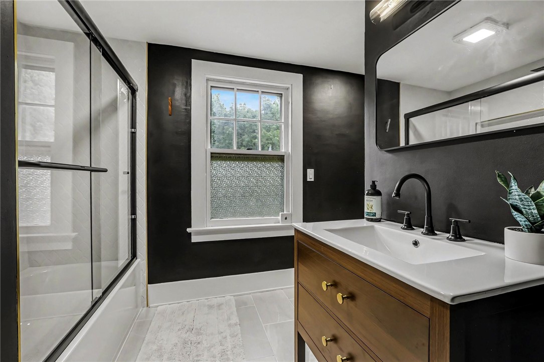 13 Brook Rd