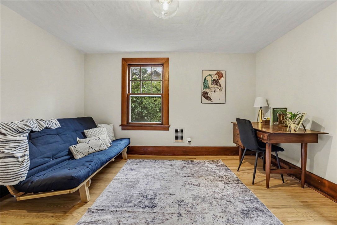 13 Brook Rd
