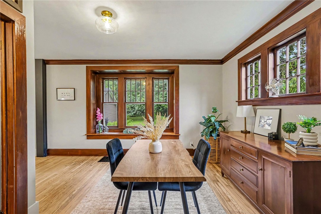 13 Brook Rd