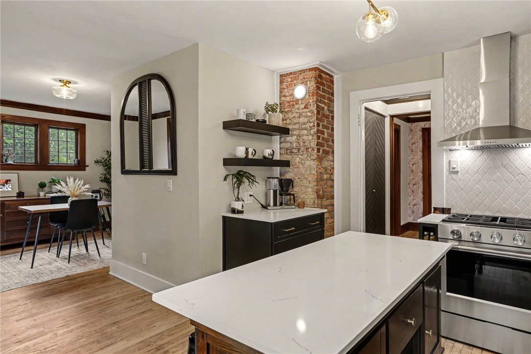 13 Brook Rd