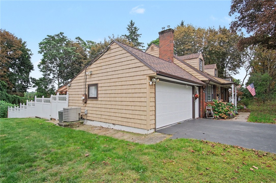 3794 Lake Ave.