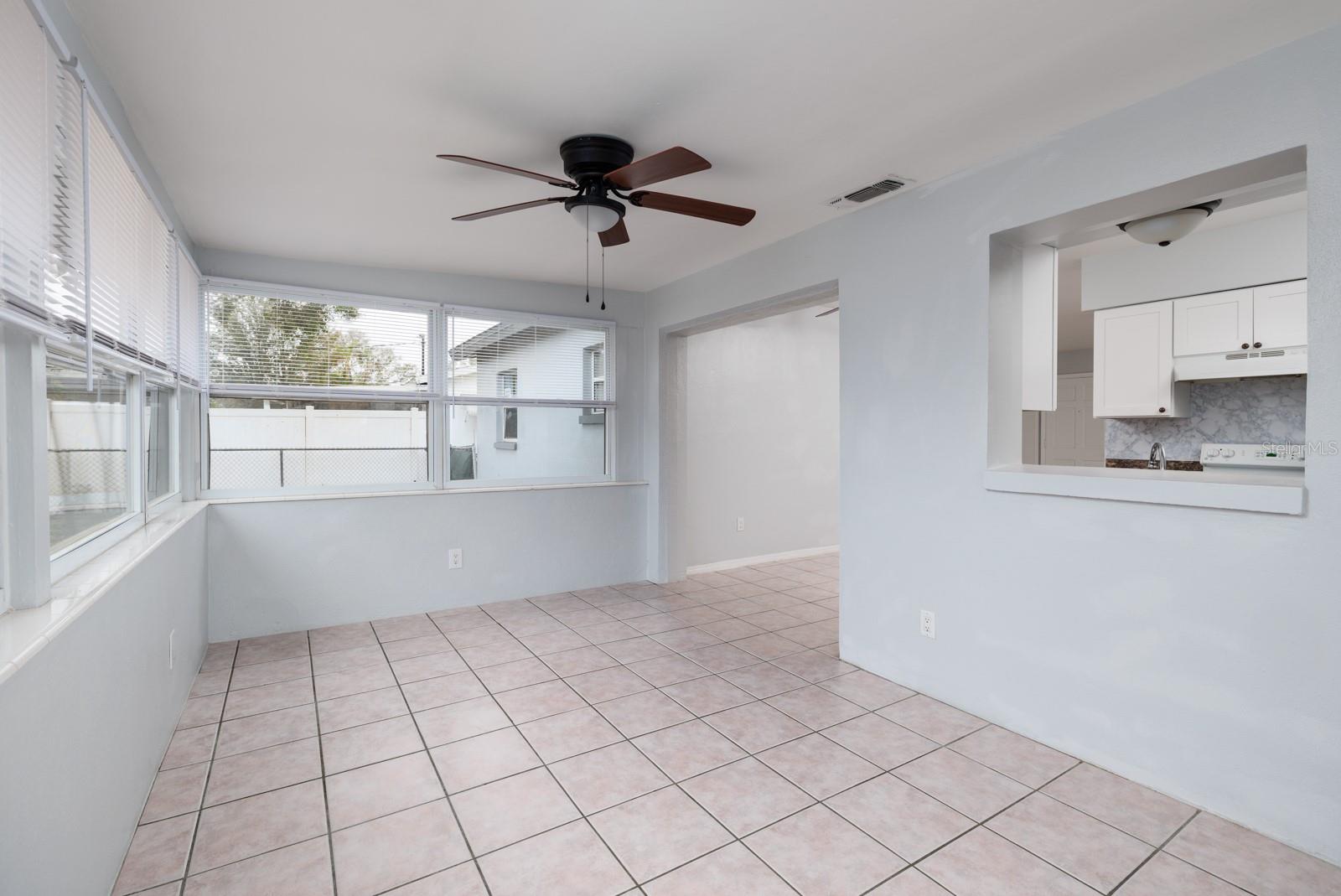 235 SE MADISON CIR N