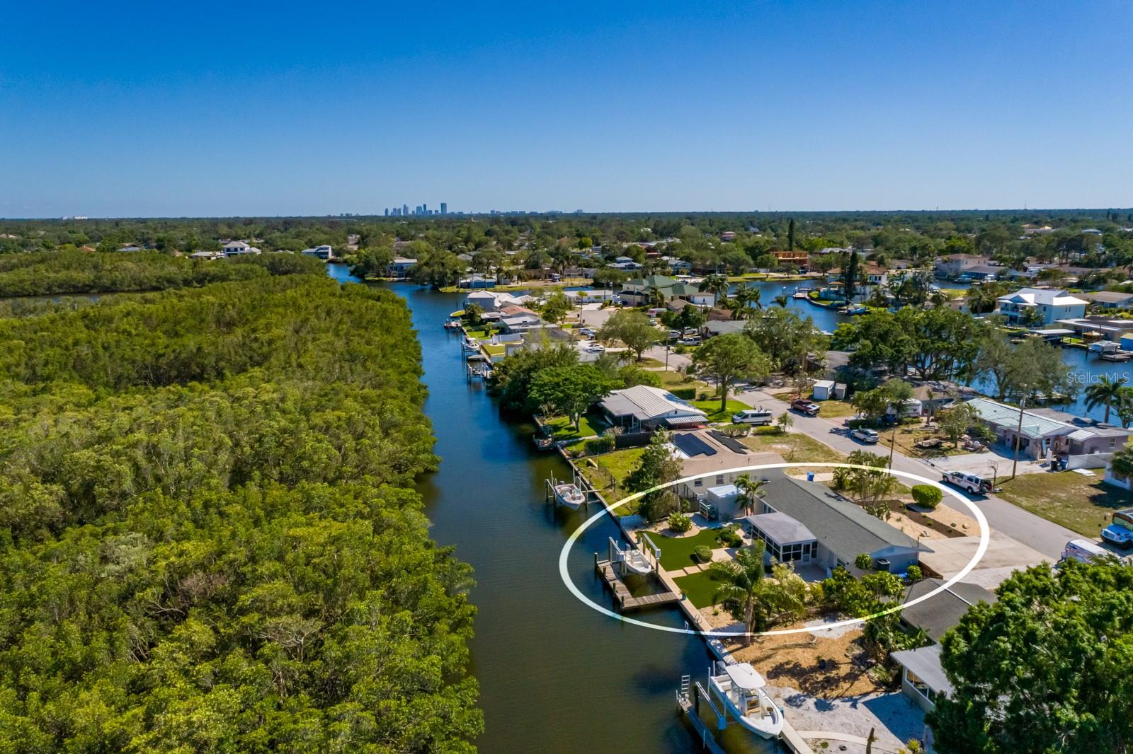 9301 SUN ISLE DR NE