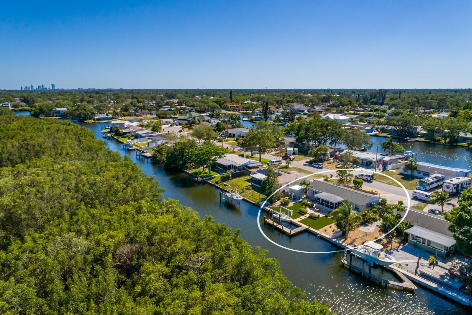 9301 SUN ISLE DR NE