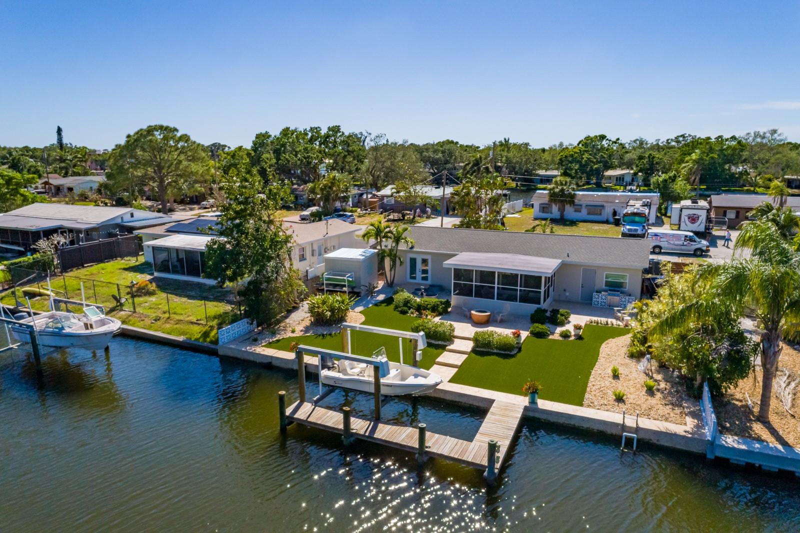 9301 SUN ISLE DR NE