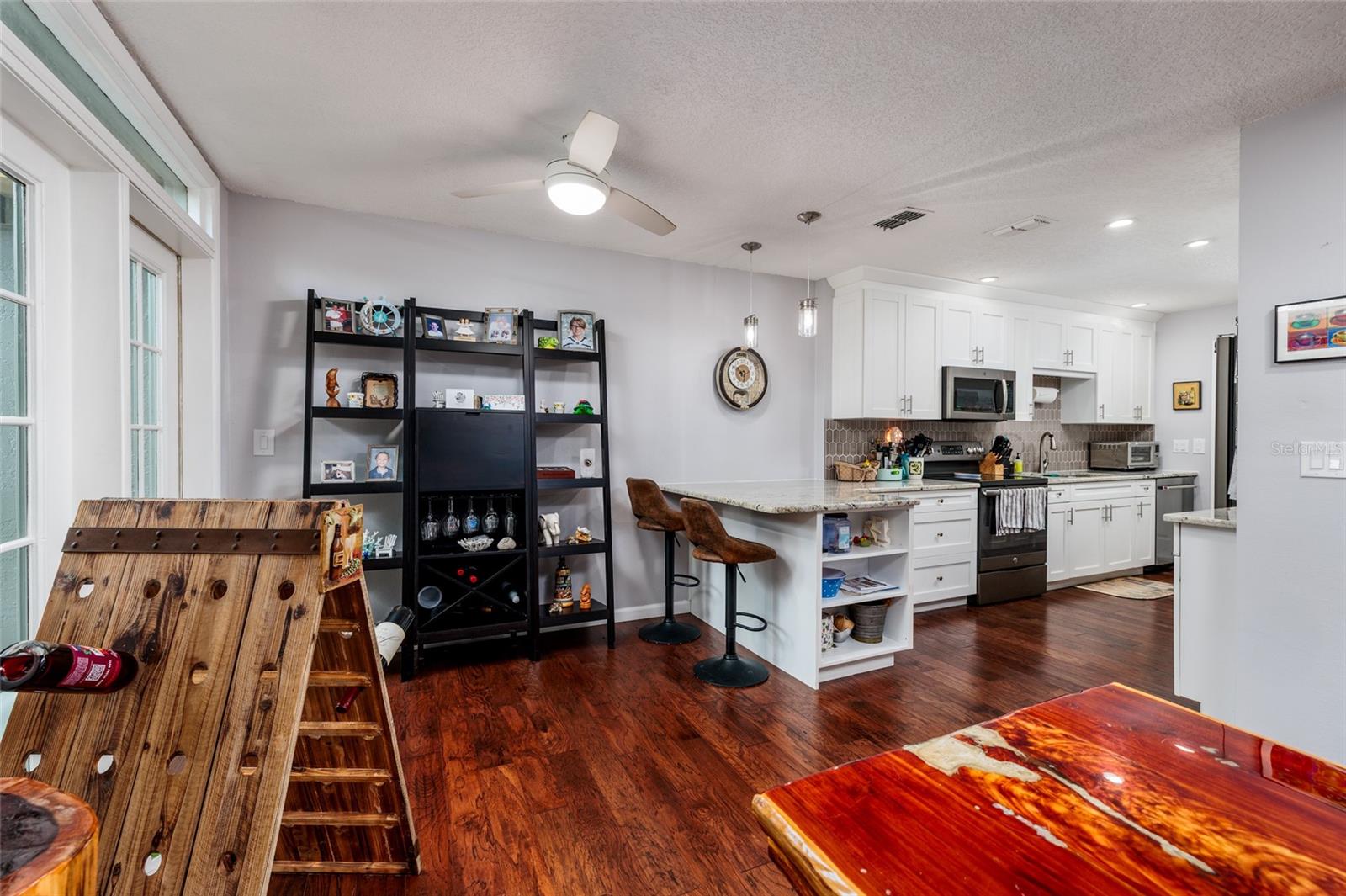 731 CAYA COSTA CT NE