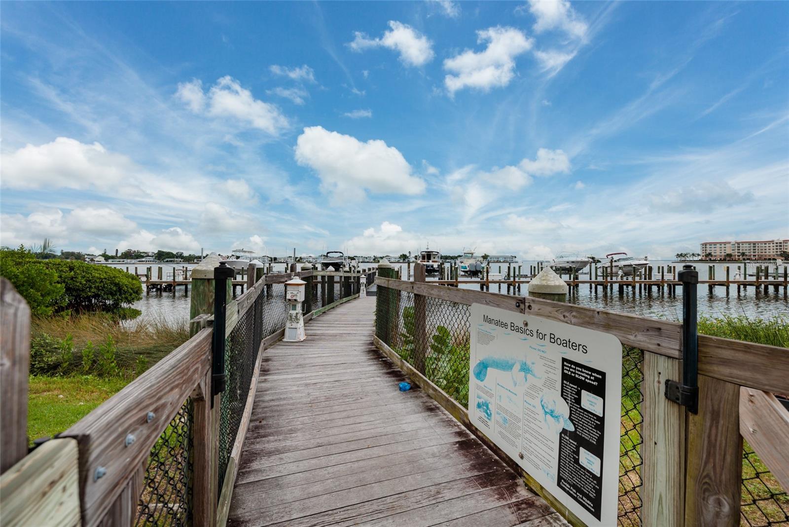 190 BANYAN BAY DR