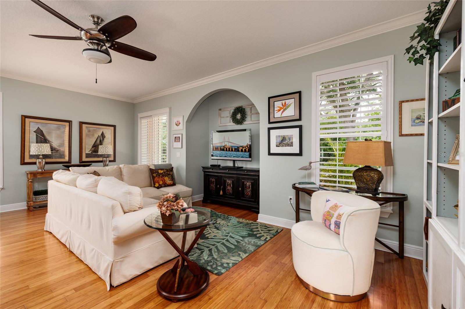 190 BANYAN BAY DR