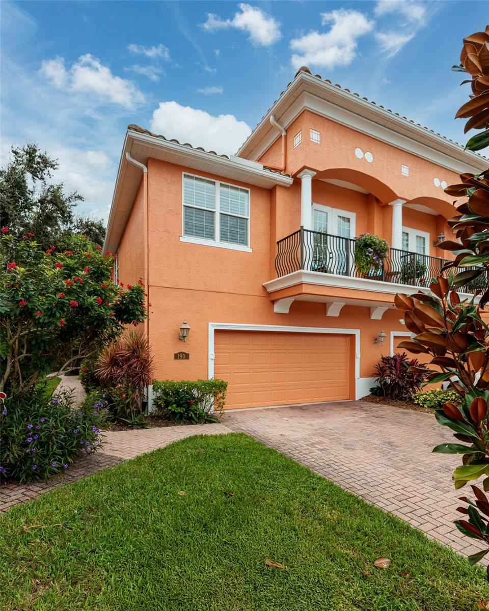 190 BANYAN BAY DR