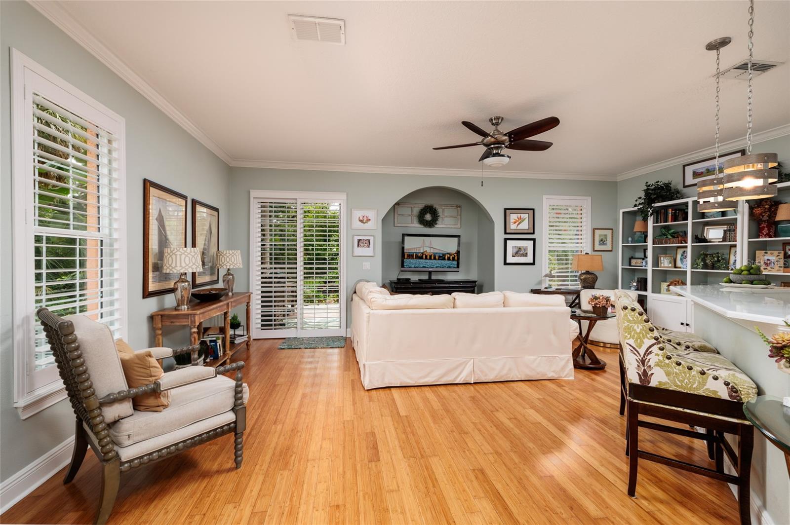 190 BANYAN BAY DR