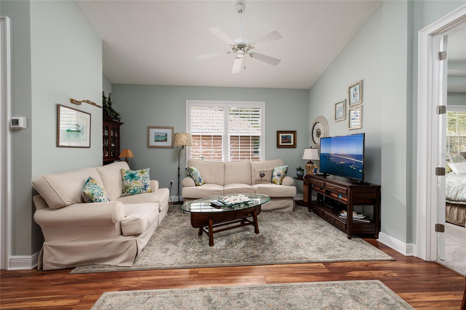 190 BANYAN BAY DR