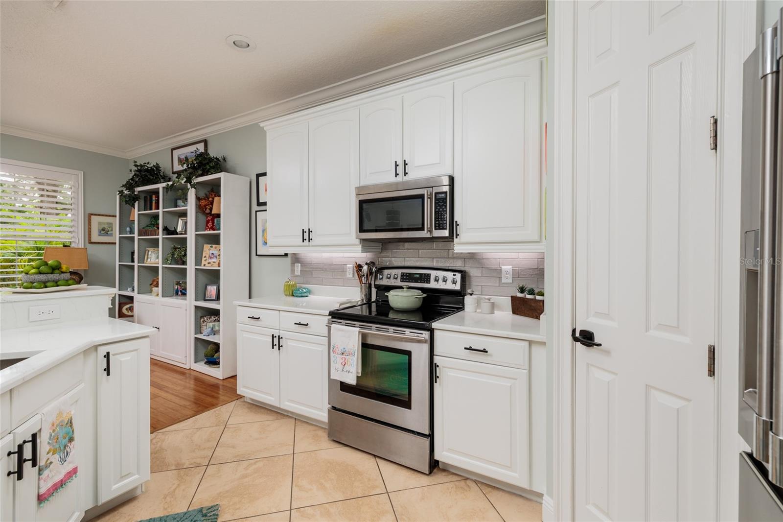 190 BANYAN BAY DR