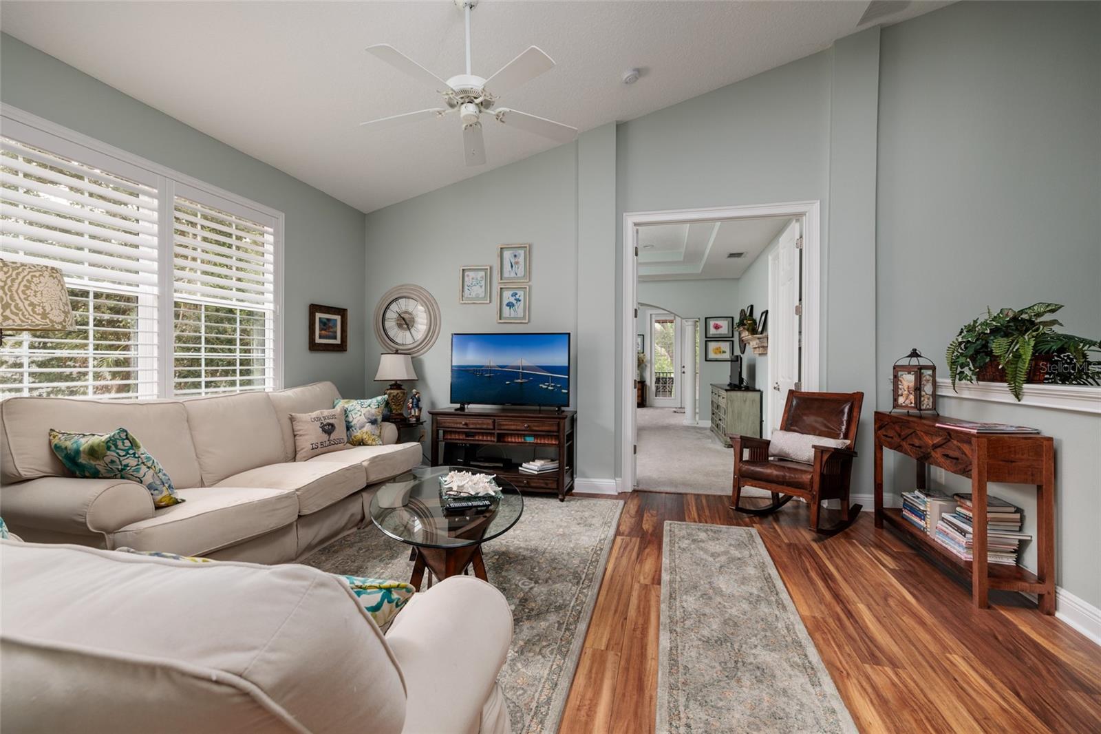 190 BANYAN BAY DR