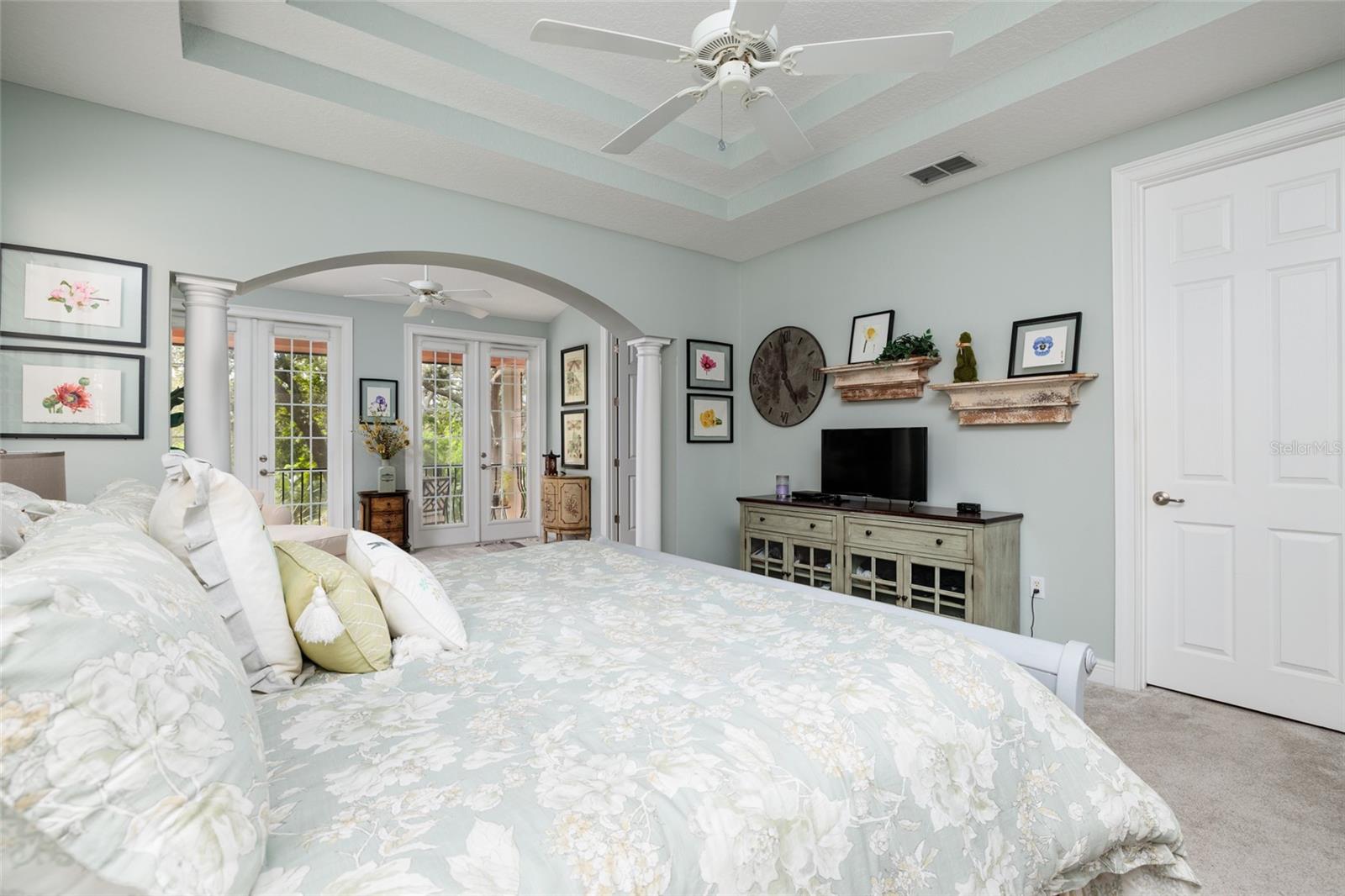 190 BANYAN BAY DR