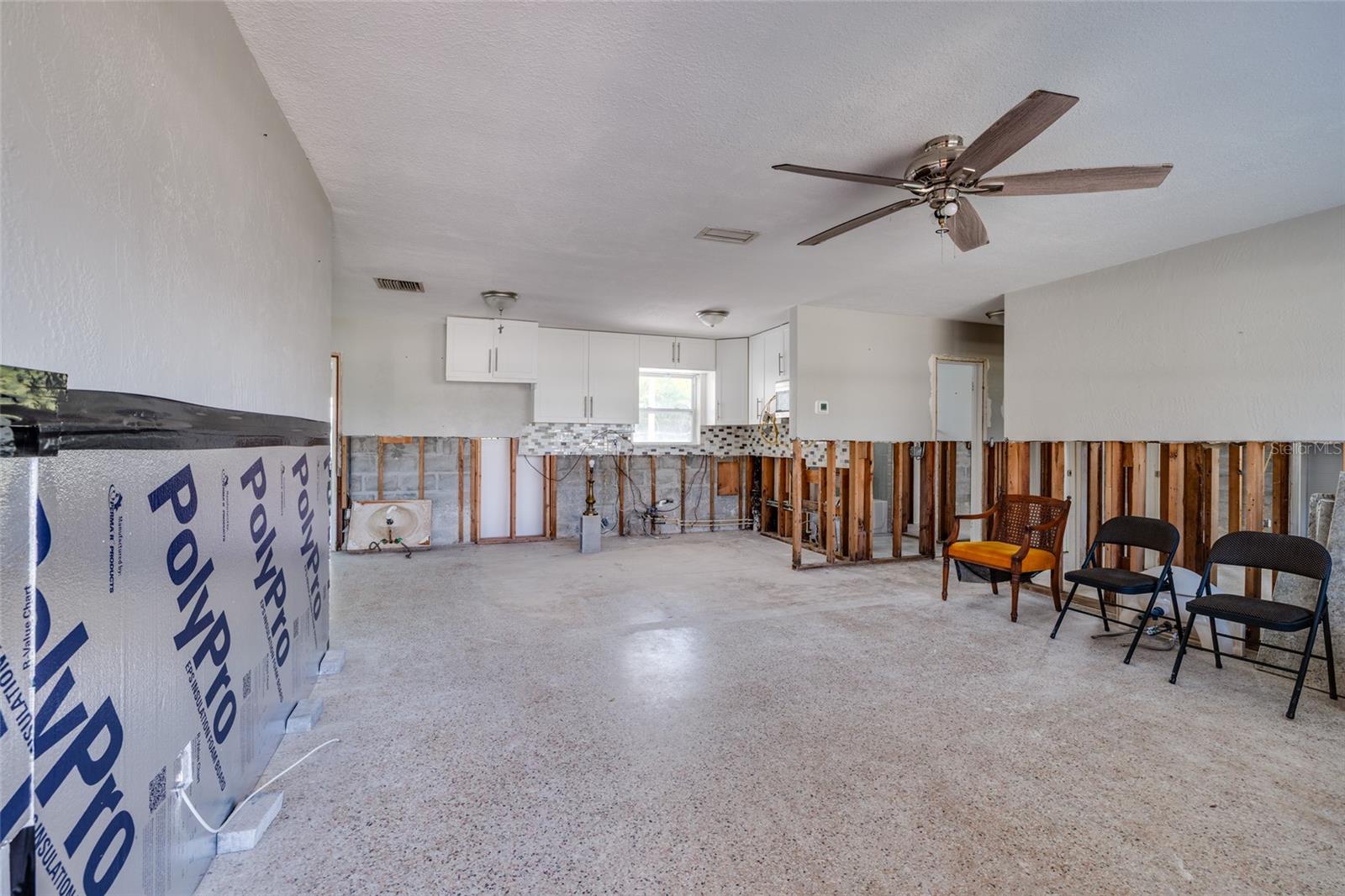 8801 SUNLIT COVE DR NE