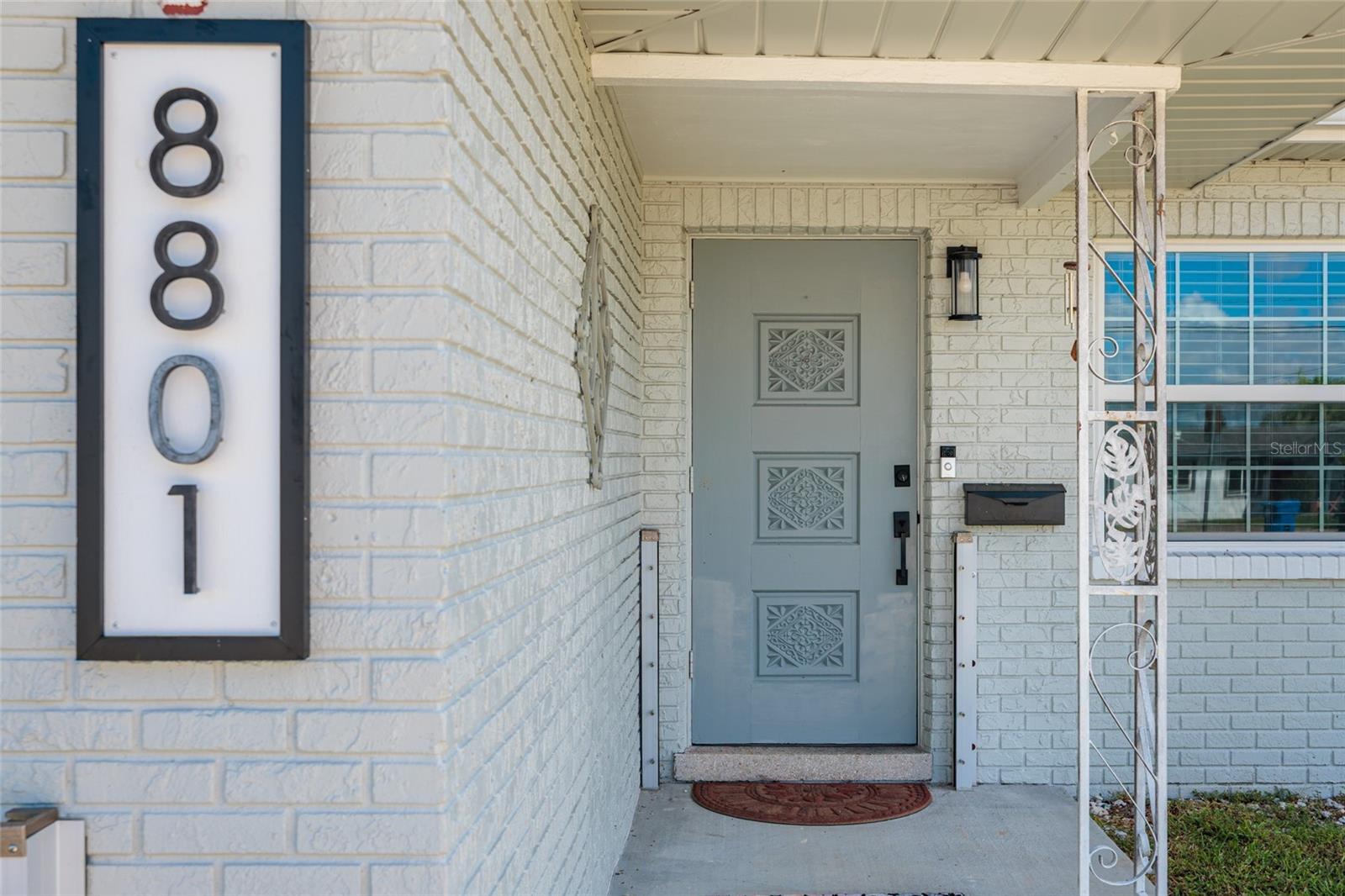 8801 SUNLIT COVE DR NE