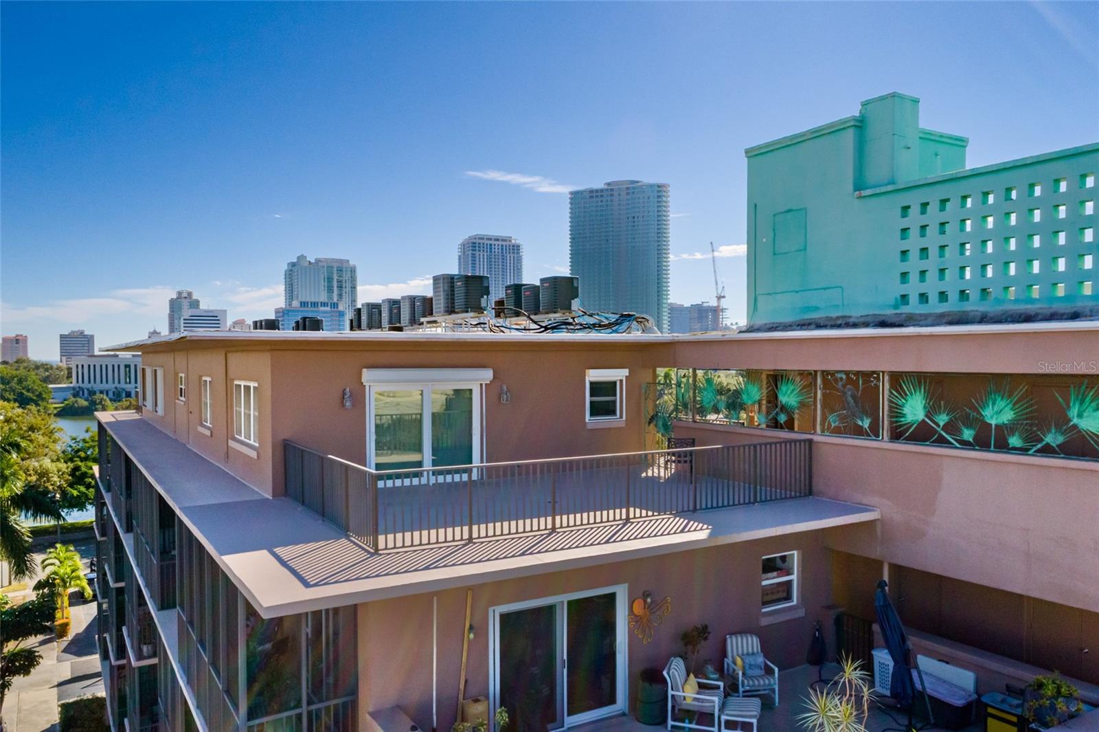 750 BURLINGTON AVE N #5B