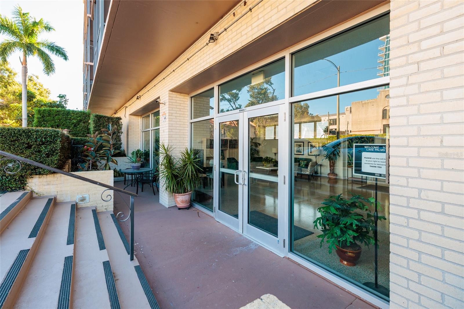 750 BURLINGTON AVE N #5B