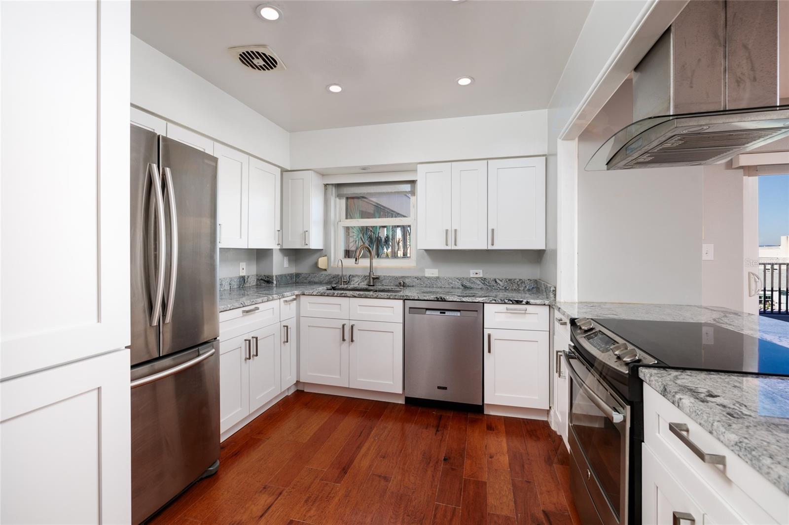 750 BURLINGTON AVE N #5B