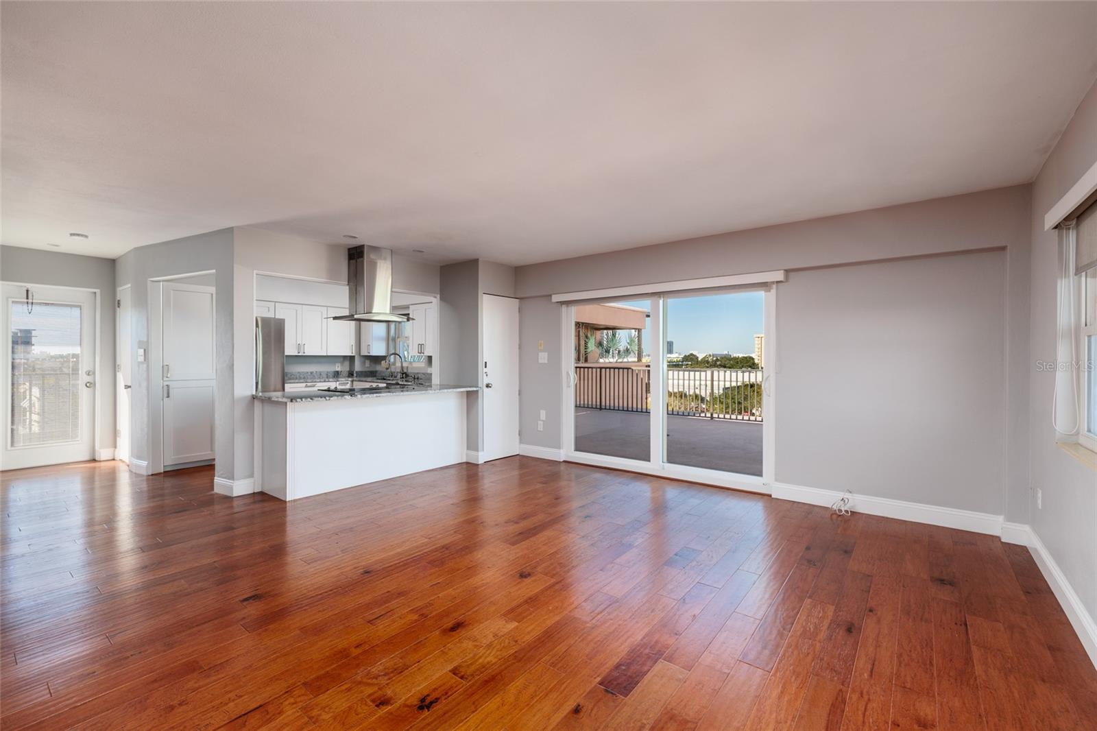 750 BURLINGTON AVE N #5B