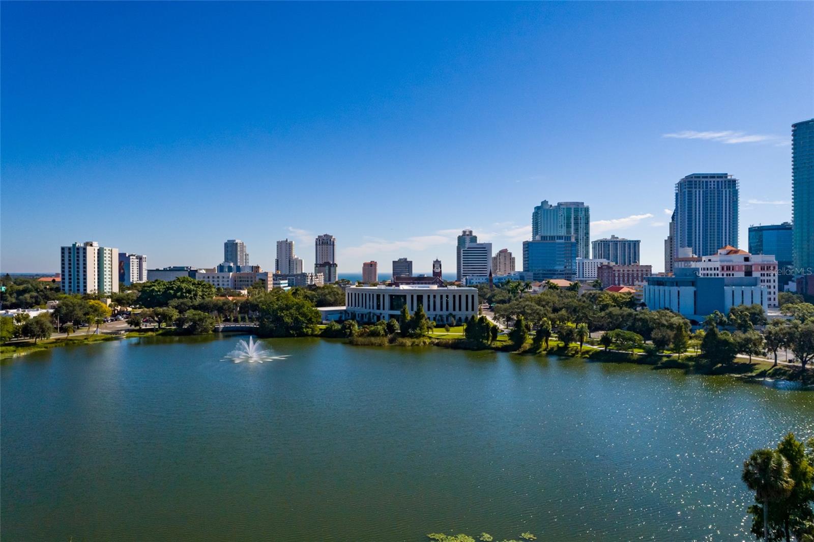 750 BURLINGTON AVE N #5B