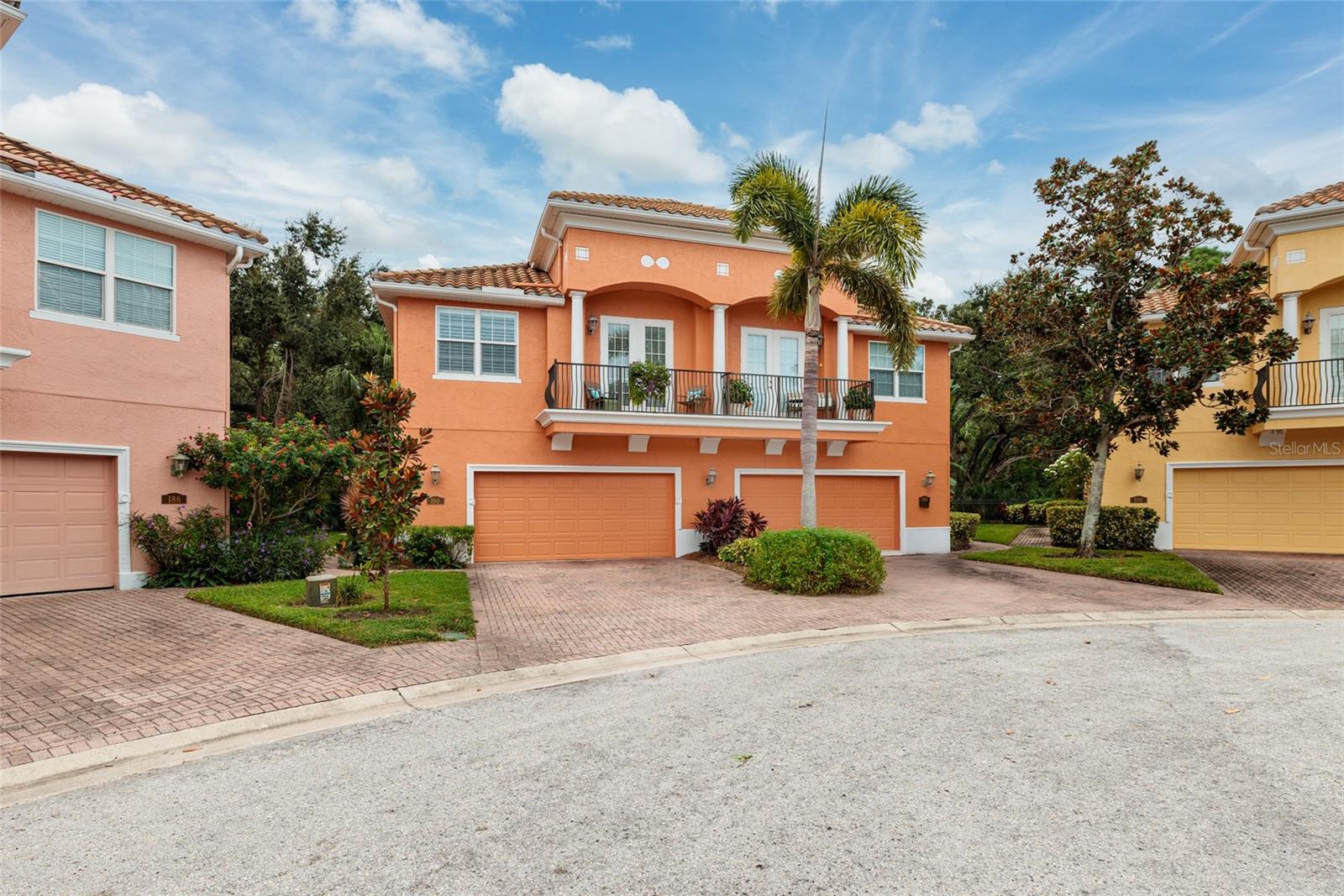 190 BANYAN BAY DR