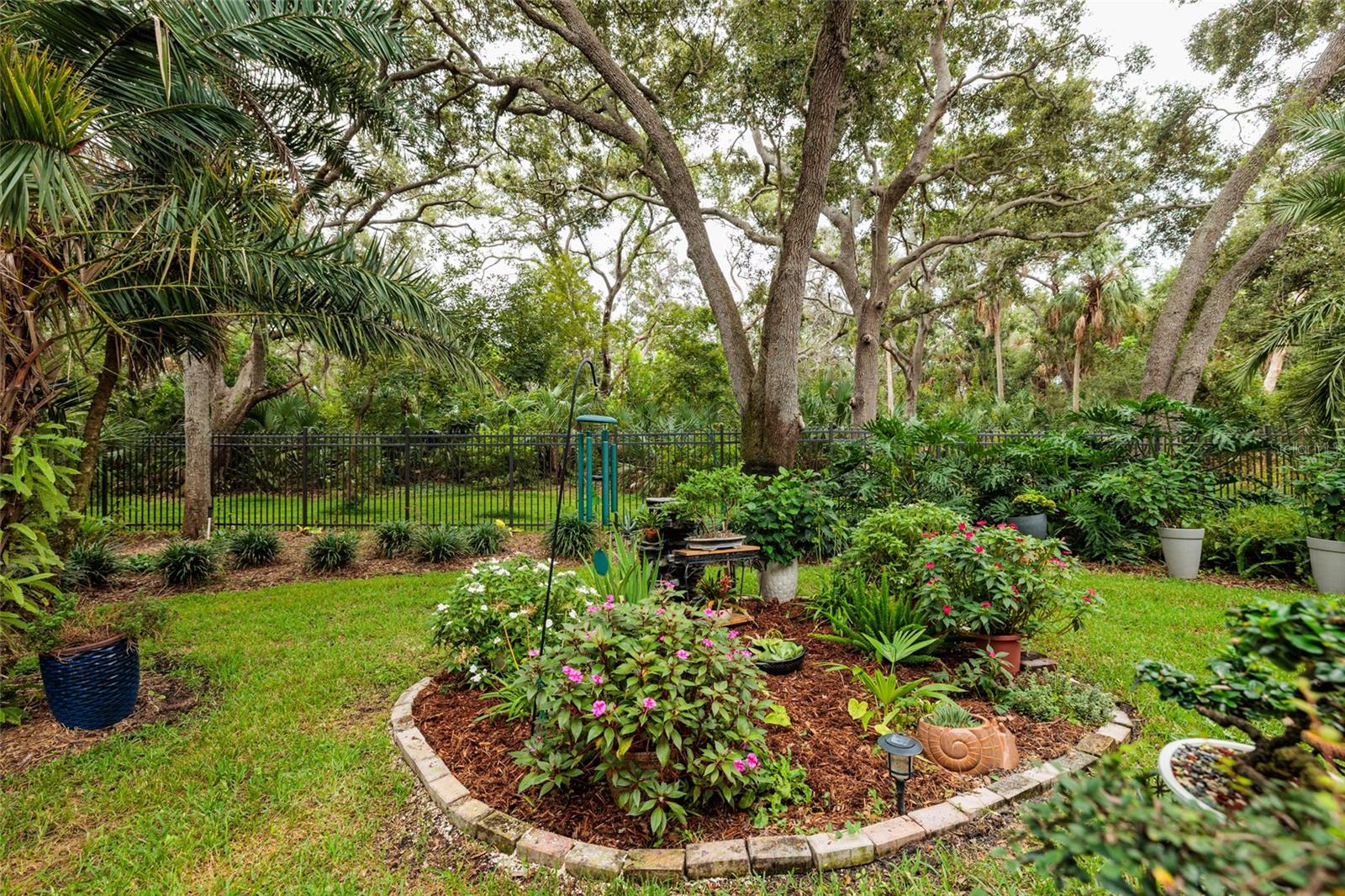 190 BANYAN BAY DR
