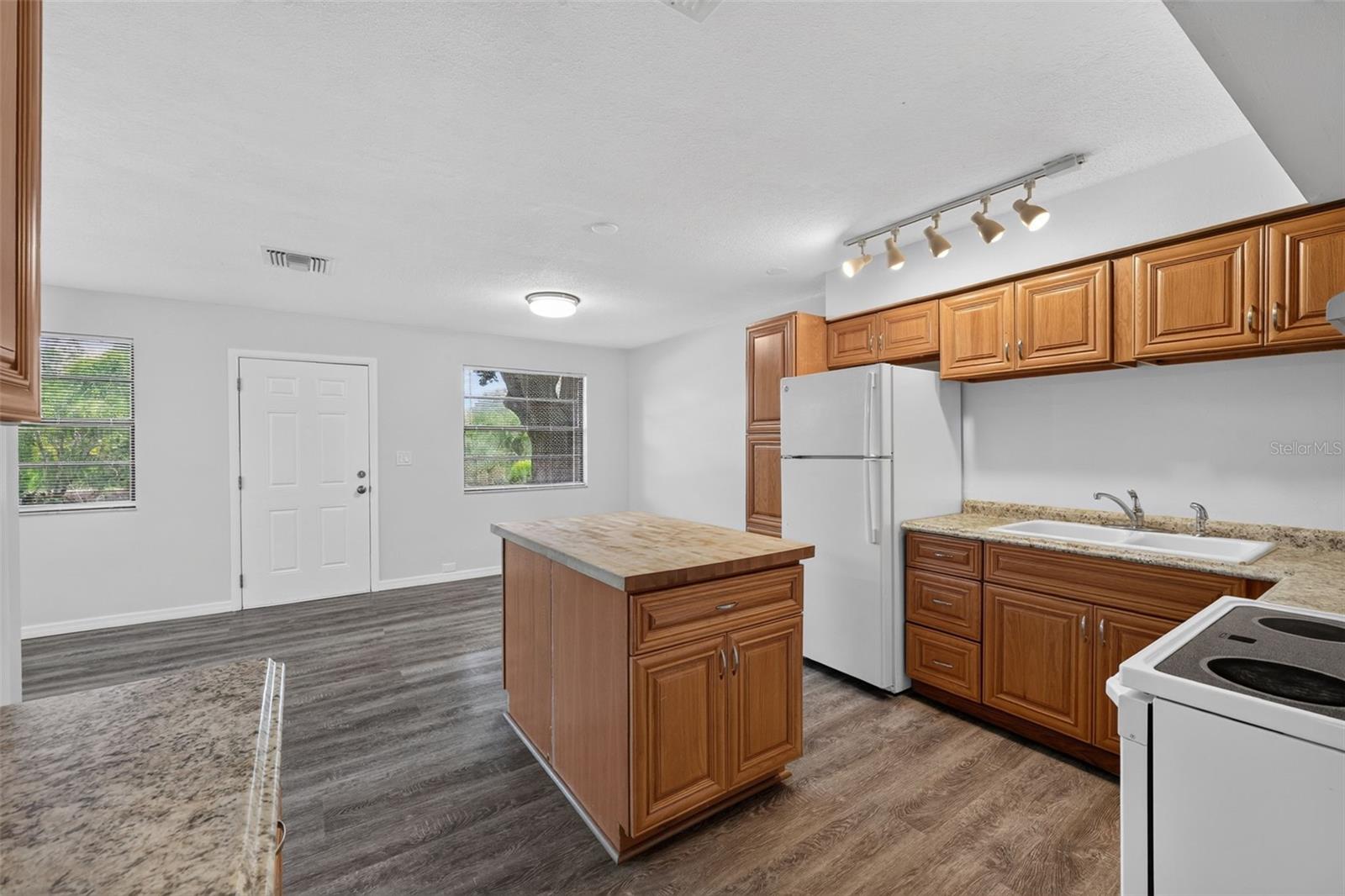 397 SW 2ND ST