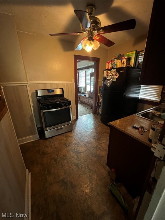 15813 Grovewood Avenue