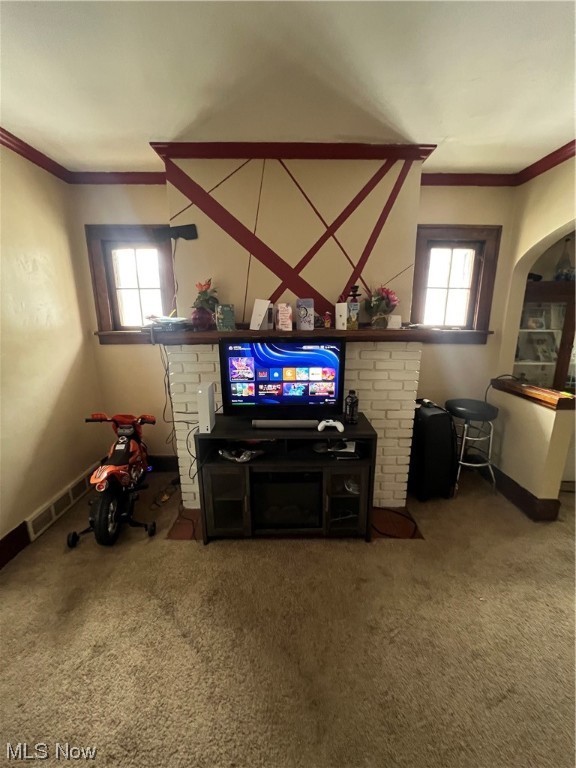 15813 Grovewood Avenue