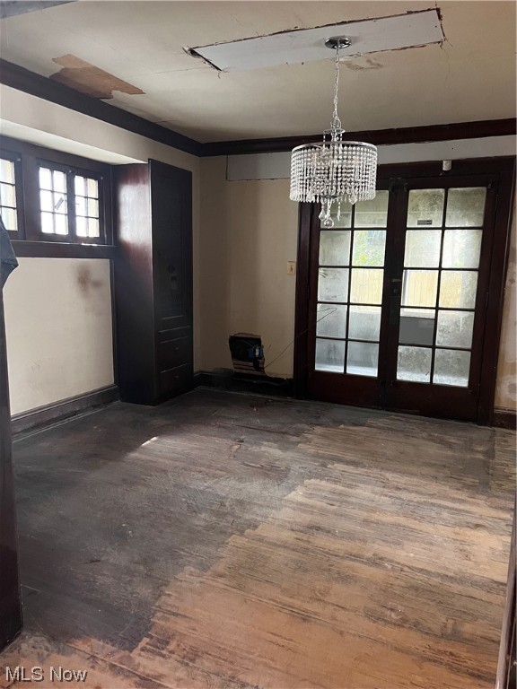 12718 Iroquois Avenue