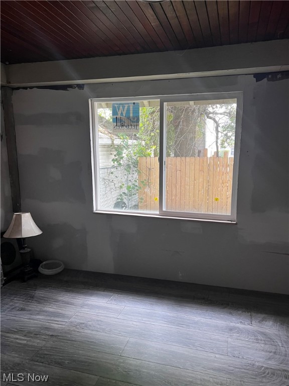 12718 Iroquois Avenue