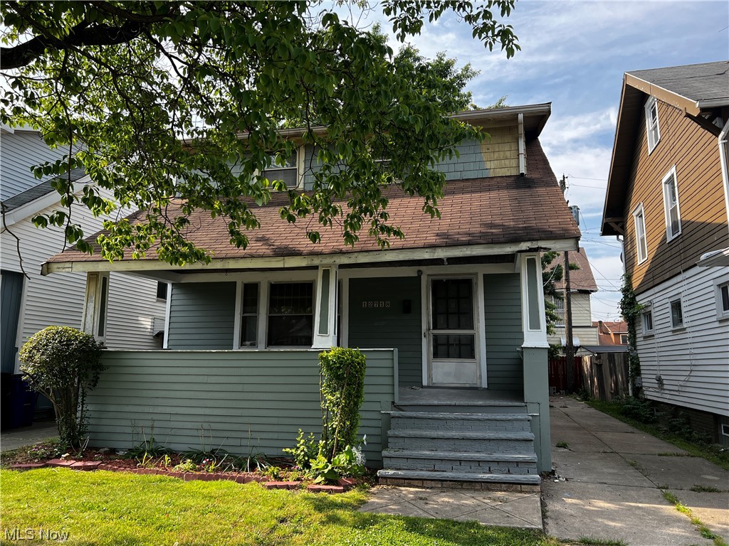 12718 Iroquois Avenue