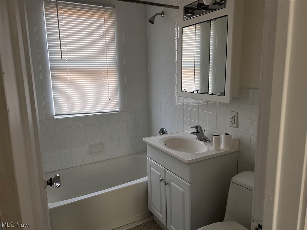 14701 Milverton/2nd Unit Road