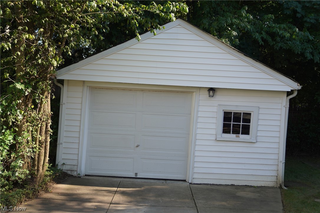 18800 Waterbury Avenue