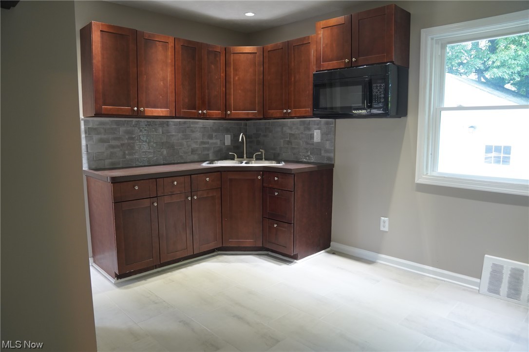 18800 Waterbury Avenue