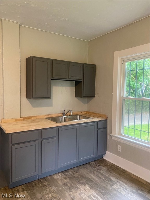 6615 Hoppensack Avenue