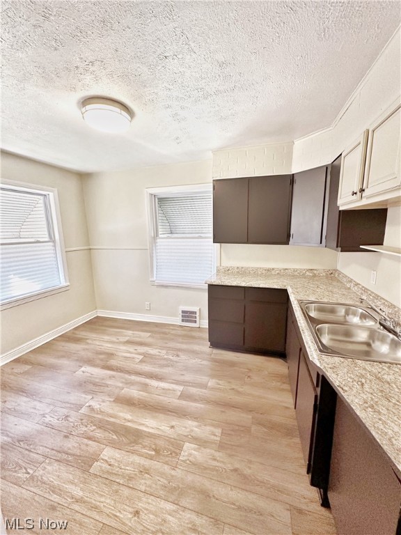 4016 Victory Boulevard