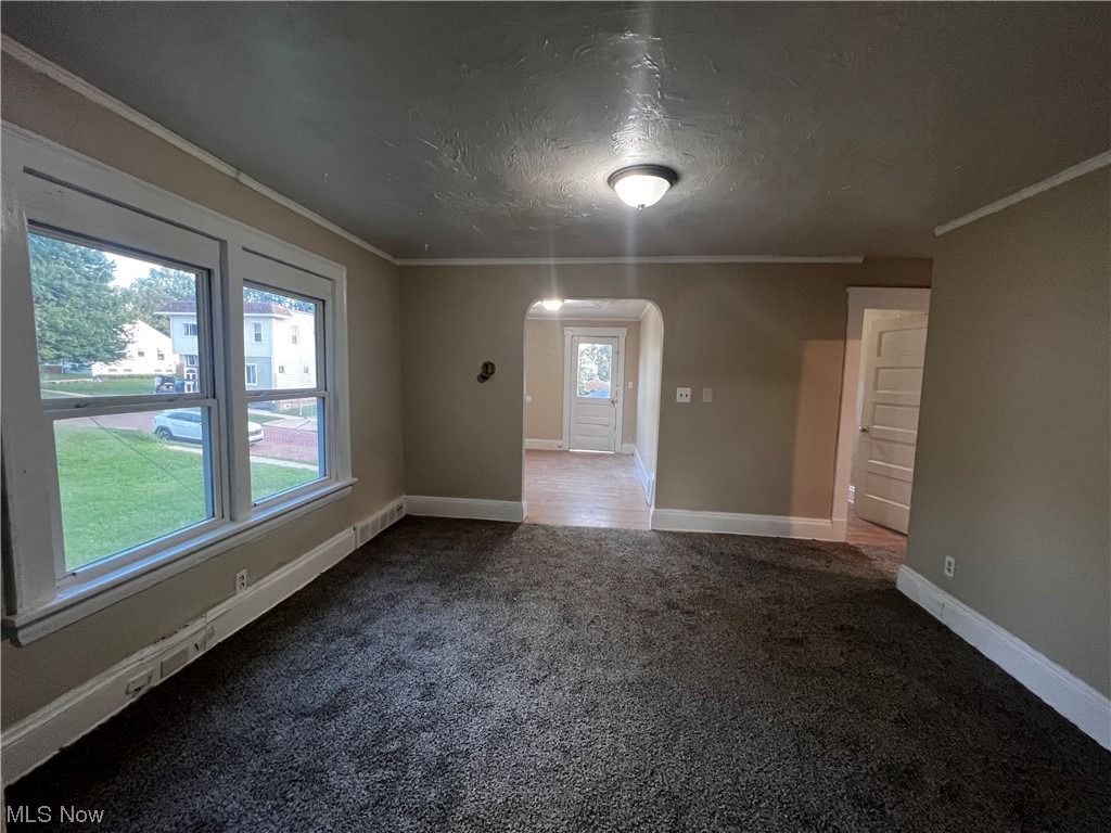 7613 Bancroft Avenue