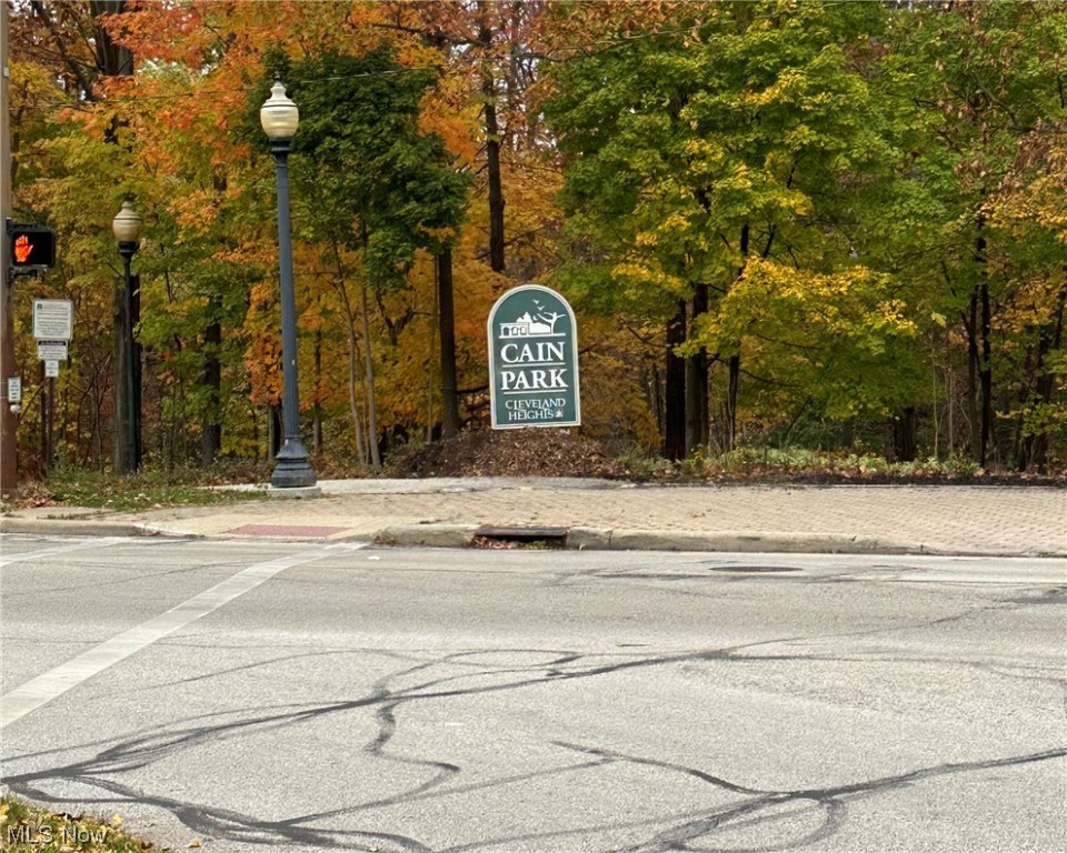 3326 E Overlook Road