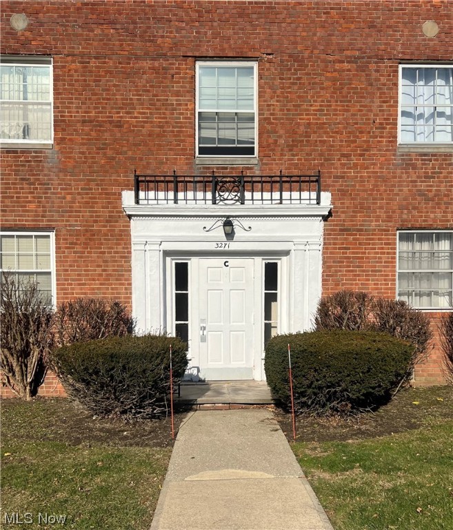 3271 Warrensville Center 14C