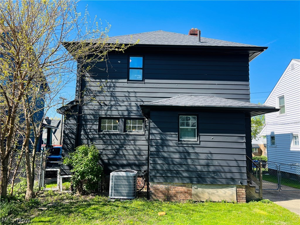 6001 Northcliff Avenue