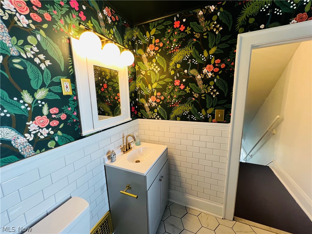 6001 Northcliff Avenue