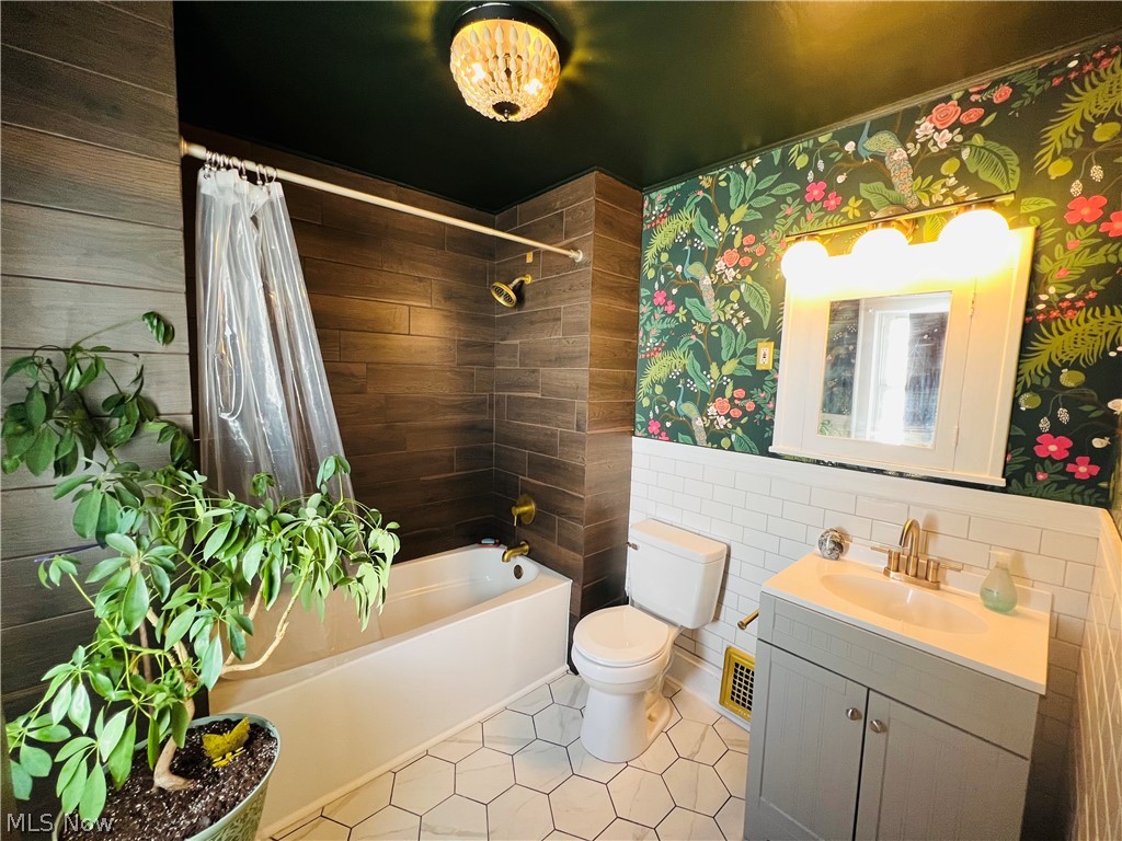 6001 Northcliff Avenue