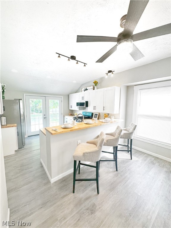 18416 Lake Shore Boulevard