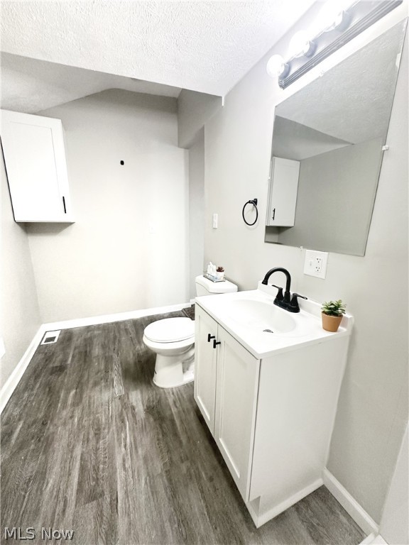 18416 Lake Shore Boulevard